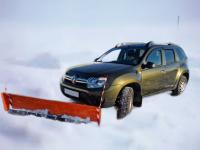 Снегоуборочный отвал Уникар  для Renault Duster и автоматическим подъемом отвала.