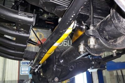 Демпфер РИФ рулевой с кронштейнами для УАЗ Патриот, Профи 2019+ лифт 30-50 мм