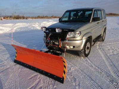 Снегоуборочный отвал Уникар серии "Профи" с управлением лебедкой для УАЗ