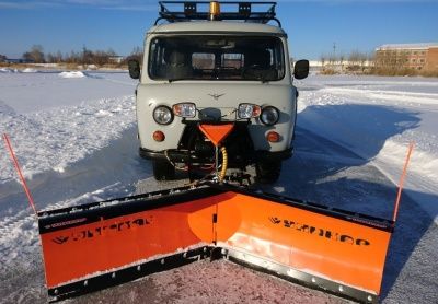 Снегоуборочный отвал Уникар  многофункциональный серии "Профи" с гидравлическим управлением.